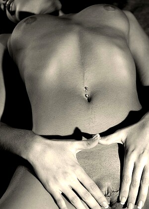 free sex pornphoto 2 Liz navaporn-nipples-paradise thelifeerotic