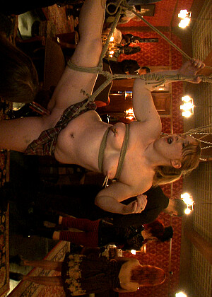 Theupperfloor Iona Grace Jessie Cox Maestro Stefanos Nerine Mechanique Laoda Bondage Strip Bra