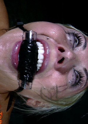free sex photo 8 Sister Dee Skylar Price badgina-bondage-show topgrl