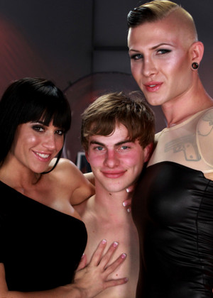 free sex photo 11 Gia Dimarco Danni Daniels Noah Brooks melone-transsexuals-halloween tsseduction