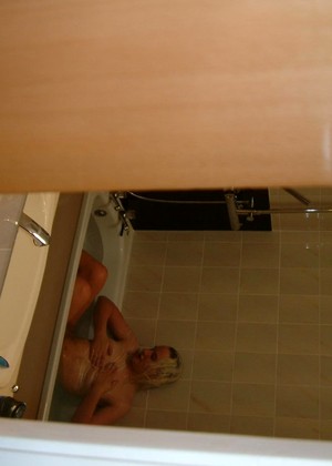 free sex photo 7 Little Miss Chaos cumlouder-shower-showing ukflashers