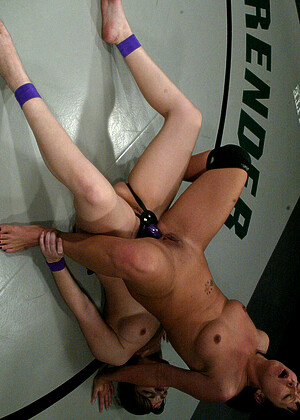 free sex pornphoto 2 Dana Dearmond Julie Night zoey-bondage-pussy ultimatesurrender