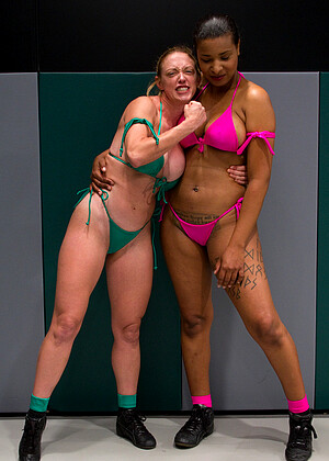 free sex pornphoto 14 Dee Williams Mia Stiletto adt-sports-vidieo ultimatesurrender