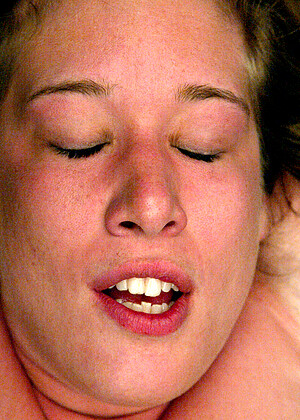 free sex pornphotos Ultimatesurrender Jade Marxxx Nina Sexbabevr Close Up Tushi