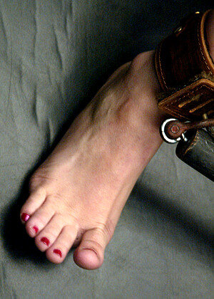 free sex photo 18 Jade Marxxx Nina sexbabevr-close-up-tushi ultimatesurrender