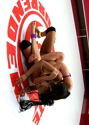 free sex photo 13 Nikki Darling Wenona parody-bondage-profil ultimatesurrender