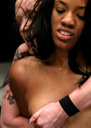free sex pornphotos Ultimatesurrender Nina Sydnee Capri Xoxo Bondage Busty