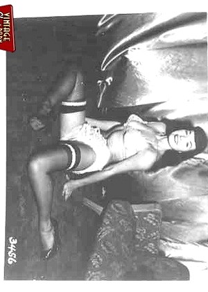 free sex photo 2 Vintageclassicporn Model hashtag-mature-cybergirl vintageclassicporn