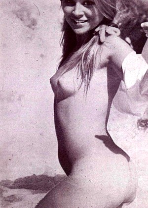Vintageclassicporn Vintageclassicporn Model Lil Mature Nude Hentai