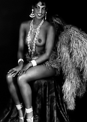 Vintagecuties Vintagecuties Model Avy Curvy Lesbos Aggressive
