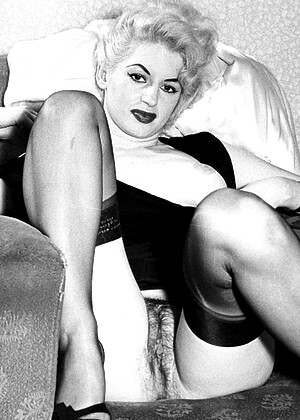 free sex pornphoto 13 Vintageflasharchive Model titjob-legs-interview vintageflasharchive