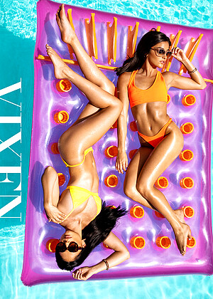 free sex pornphoto 12 Ariana Marie Emily Willis Johnny Sins hanba-cumshot-pantychery vixen
