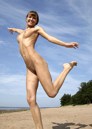 free sex photo 12 Alena royal-ass-20yeargirl-nude watch4beauty