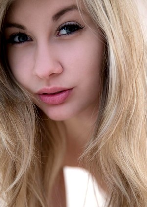 free sex pornphoto 15 Holly Anderson undet-blonde-ebony-xxy watch4beauty