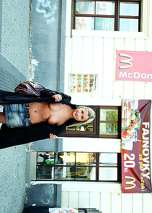 free sex pornphoto 3 Winter Peach hookup-skirt-towxxx watch4beauty