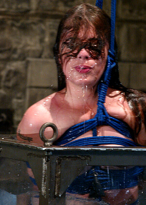 free sex photo 4 Alice Sadique harper-fetish-rude waterbondage