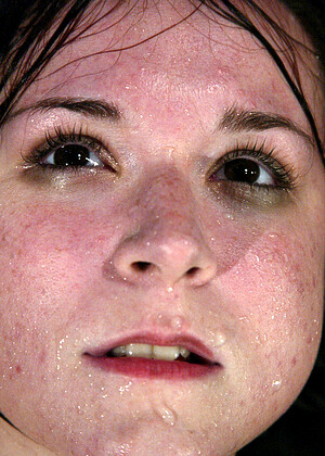 free sex pornphoto 3 Annabelle Lee Isis Love beautyandseniorcom-brunette-eimj waterbondage