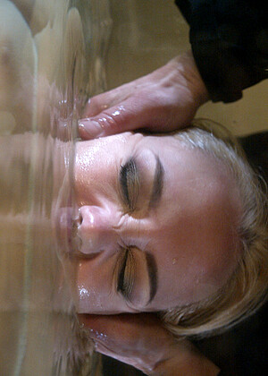 free sex pornphotos Waterbondage Annette Schwarz Move Blonde Pornpics