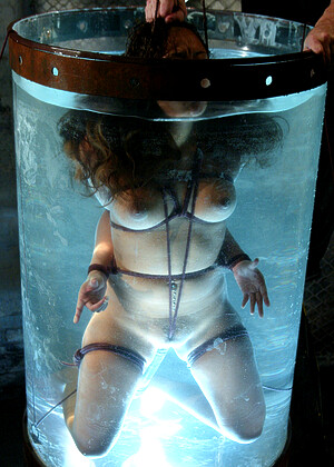 free sex photo 4 Annie Cruz hallary-milf-xxxhdcom18 waterbondage