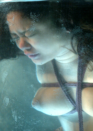 free sex pornphoto 6 Annie Cruz hallary-milf-xxxhdcom18 waterbondage