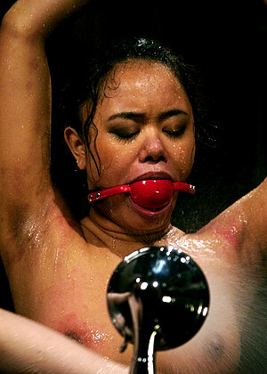 free sex photo 5 Annie Cruz sn-bondage-at waterbondage