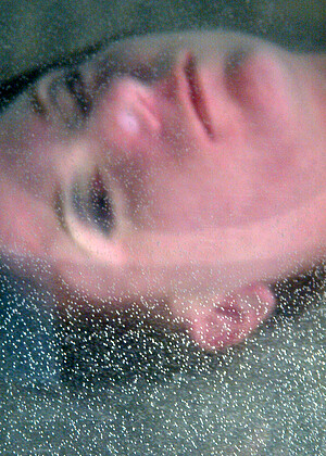 free sex pornphoto 1 Ariel X okey-wet-sluts waterbondage
