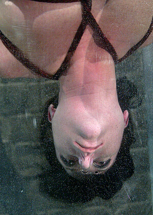 free sex photo 20 Ariel X okey-wet-sluts waterbondage