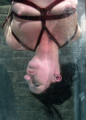 free sex pornphoto 7 Ariel X okey-wet-sluts waterbondage