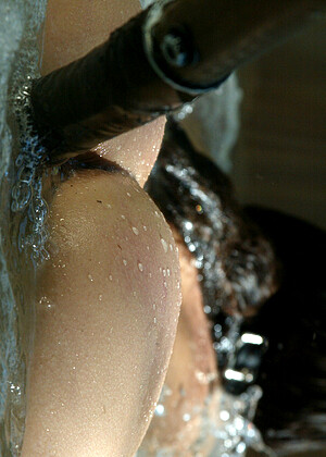 free sex pornphoto 12 Audrey Leigh Venus honey-blonde-xxxcutie waterbondage