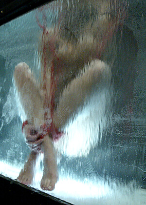 free sex pornphoto 19 Ava Devine casting-wet-foto-shot waterbondage