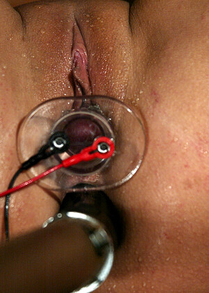 free sex pornphoto 8 Ava Devine sexpichd-milf-bellidancce-bigass waterbondage