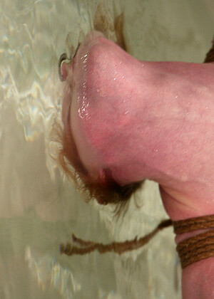free sex pornphoto 17 Blaze Dee Williams whiteghetto-wet-has waterbondage