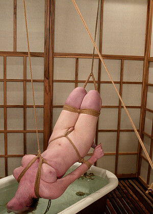 free sex photo 9 Blaze Dee Williams whiteghetto-wet-has waterbondage