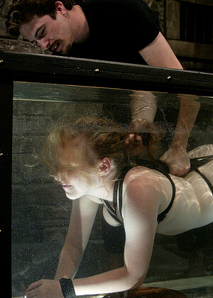 free sex photo 16 Blaze Jewel releasing-blonde-zero-day waterbondage