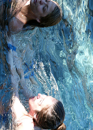free sex pornphoto 4 Brooke Bound Jade Marxxx naturals-wet-ae waterbondage