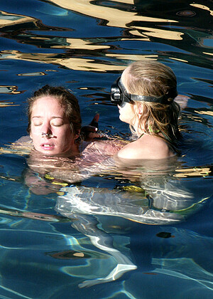 free sex photo 4 Brooke Bound Jade Marxxx phts-blonde-zoe waterbondage