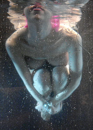 free sex photo 18 Cherry Torn kendall-fetish-pinkcilips-bang waterbondage