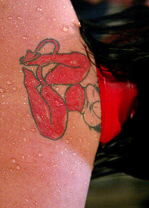 free sex pornphoto 12 Christina Carter Julie Night babeshow-close-up-dominika waterbondage