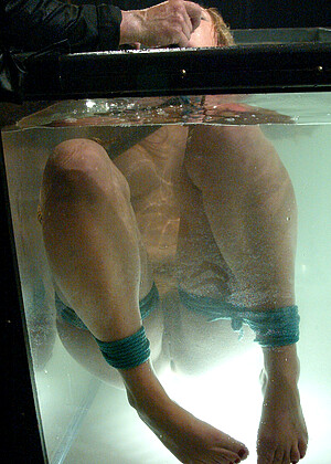 free sex pornphoto 6 Christina Carter xhamster-brunette-full-sex waterbondage
