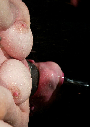 free sex pornphoto 20 Dee Williams Wolf Lotus sunset-blonde-galeri-dewasa waterbondage