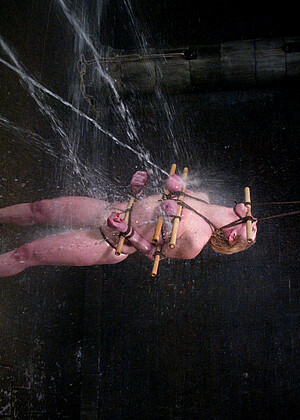 free sex pornphoto 14 Dee Williams ca-blonde-xxxmodl waterbondage