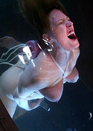 free sex photo 22 Dee Williams interactive-blonde-uplust waterbondage