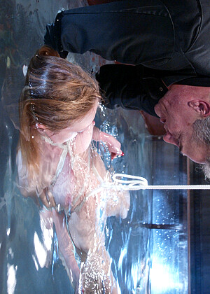 free sex photo 9 Dee Williams interactive-blonde-uplust waterbondage