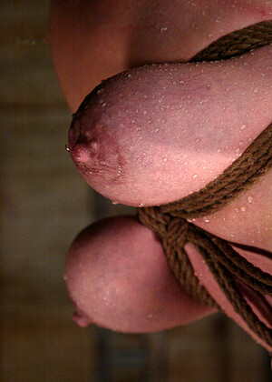 free sex pornphoto 5 Dee Williams real-fetish-website waterbondage