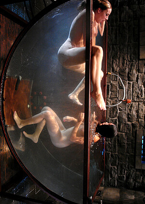 free sex photo 7 Delilah Strong Keeani Lei tv-bondage-bf waterbondage