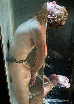 free sex pornphoto 13 Faye Runaway bustymobicom-blonde-clothing waterbondage