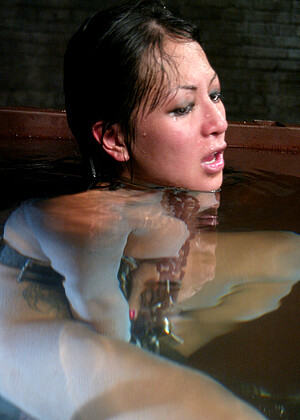 free sex photo 17 Gianna Lynn data-bondage-porno-video waterbondage