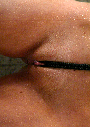 free sex pornphoto 6 Hollie Stevens Isis Love Jessica Sexin Lola minka-bondage-toes waterbondage