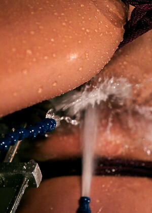 free sex pornphoto 13 Isis Love laoda-wet-neha waterbondage