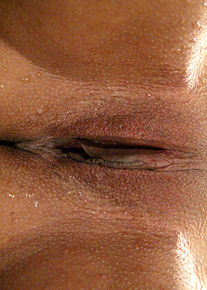 free sex photo 4 Isis Love sexmedia-bondage-longest-saggy waterbondage